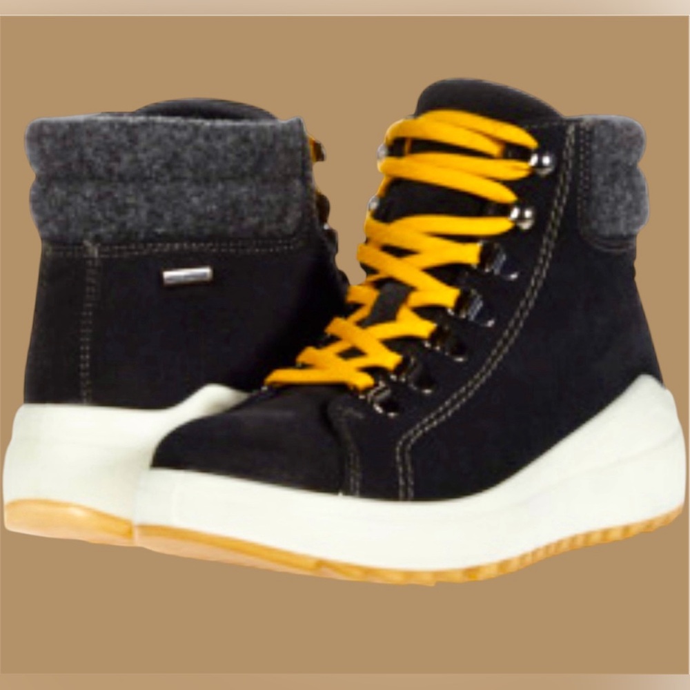 Women's Cougar Treviso Waterproof Boots